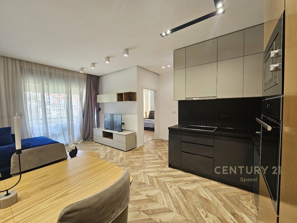 Apartament me qira Liqeni I Thatë