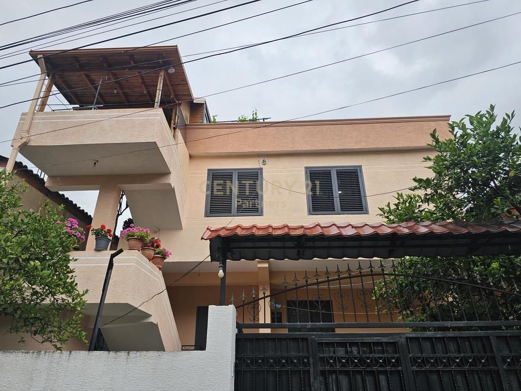 Shtëpi Private në shitje Rr. Jordan Misja