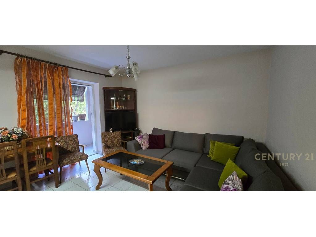 Apartament në shitje Shkolla e Baletit