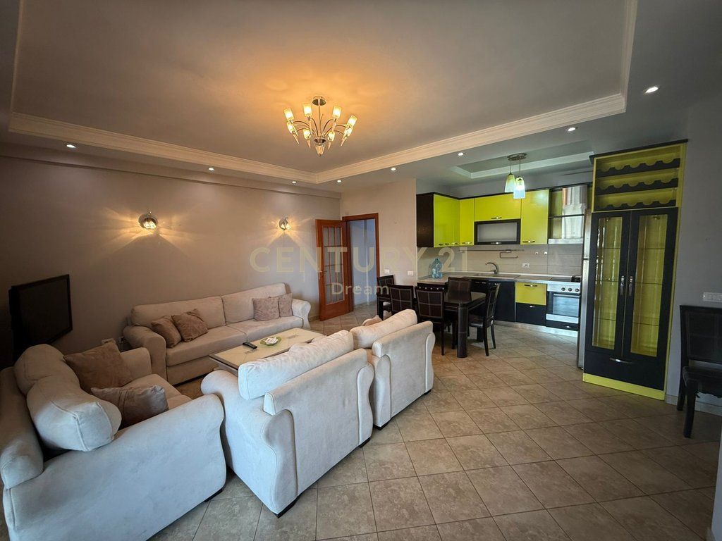 Apartament në shitje Xhamlliku