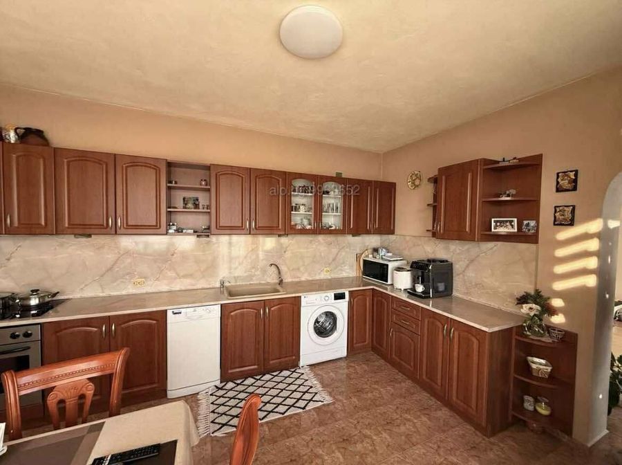 Снимка 318760969