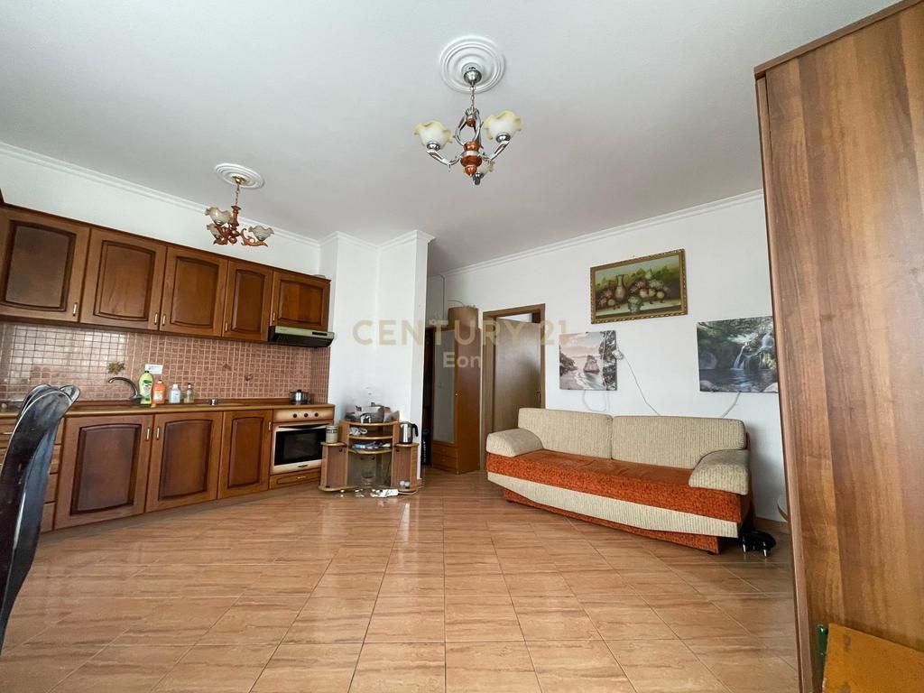 Apartament në shitje Golem