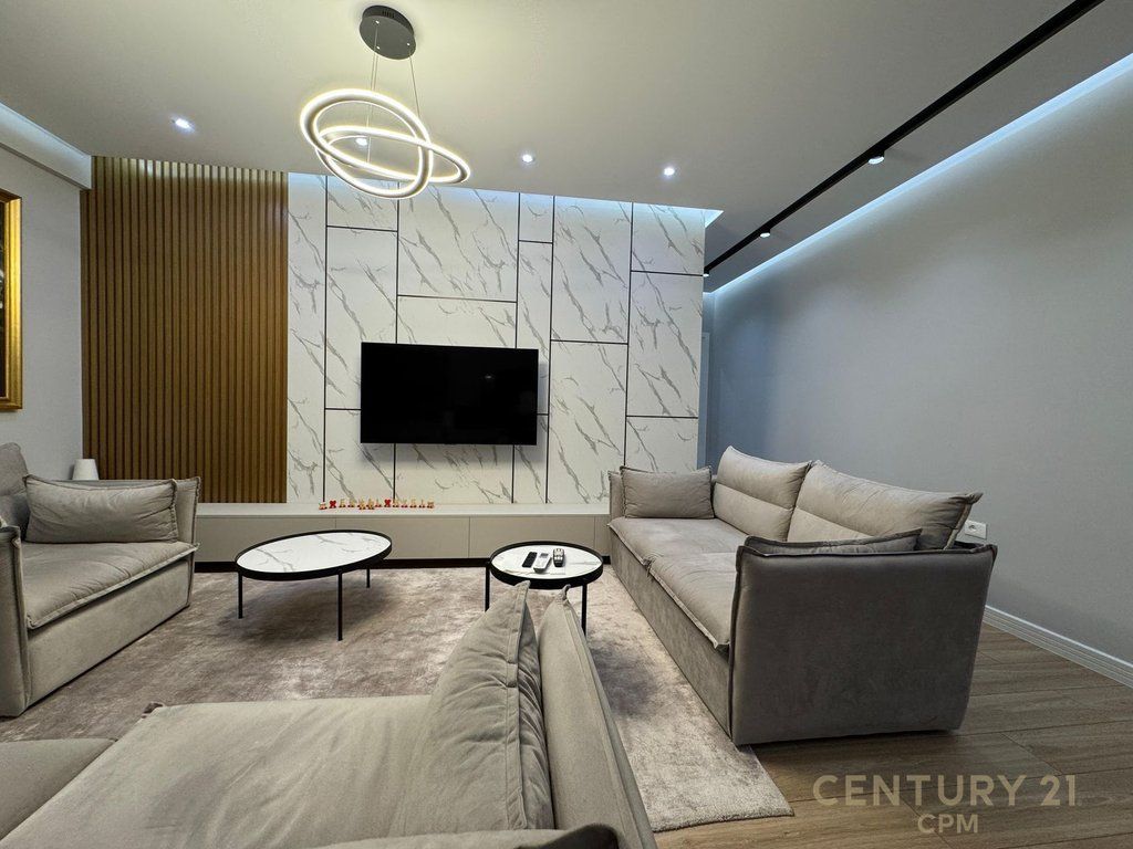 Apartament në shitje Liqeni I Thatë