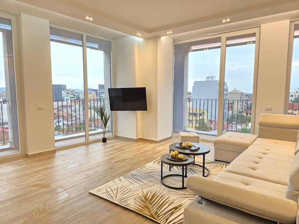 Apartament me qira Pazari i Ri