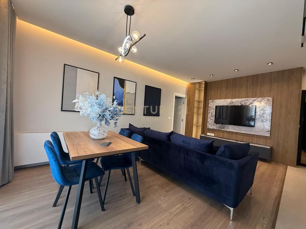 Apartament me qira Rr. e Barrikadave