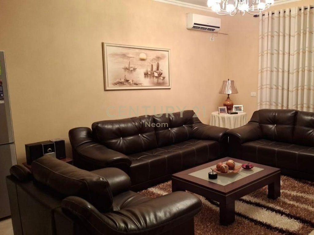 Apartament në shitje Fresku