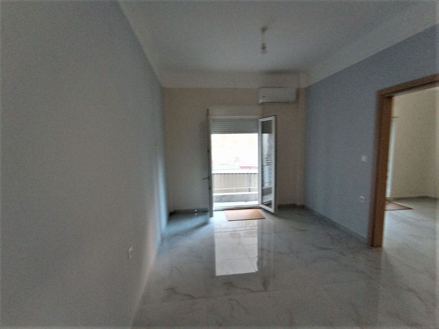 Photo 322407844