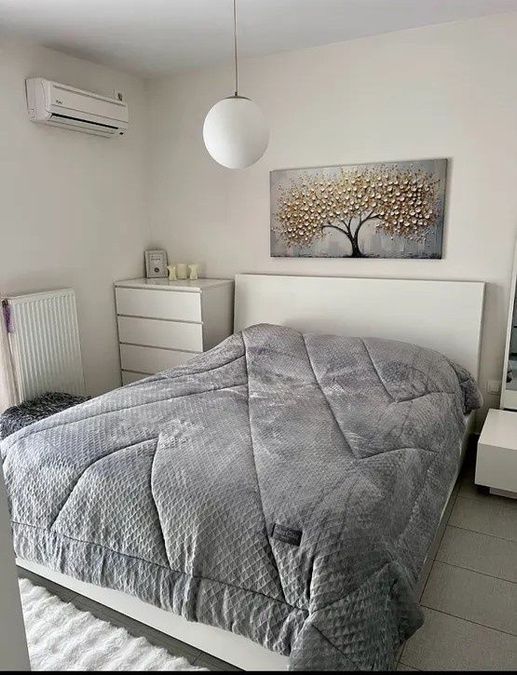 Photo 322876693