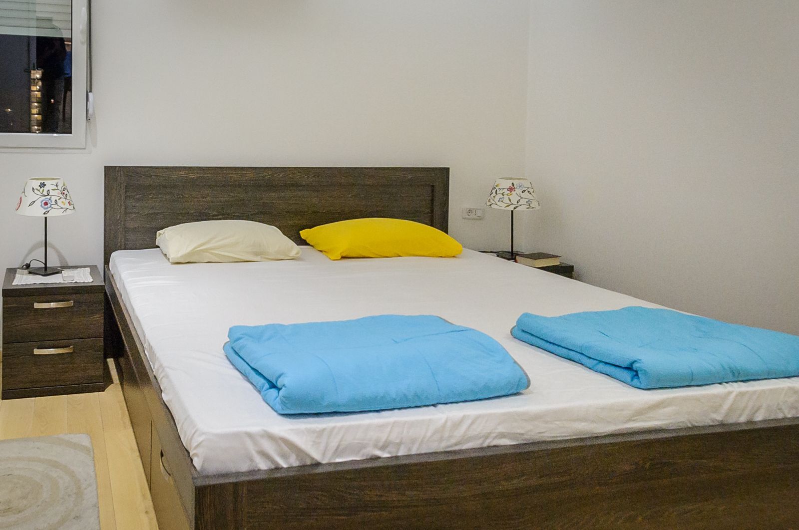 Helle Wohnung mit 2 Schlafzimmern und Bibliothek, 88 m², Block 5, Podgorica – zur Miete 10