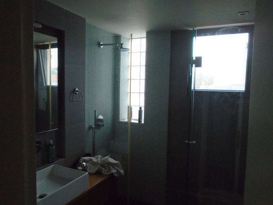 Photo 323420761