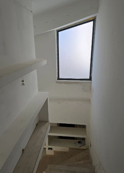 Photo 323489653