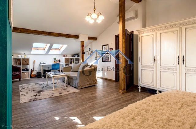 Снимка 323610277