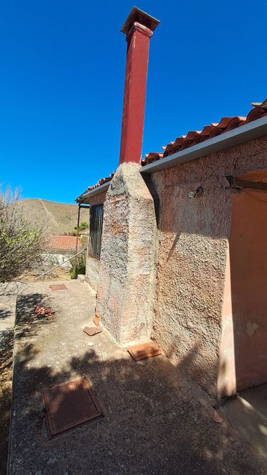 Photo 323815408