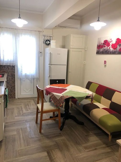 Photo 324179689