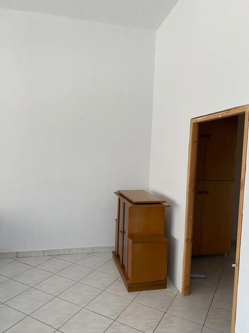 Photo 324283429