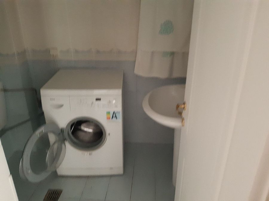 Photo 325223290