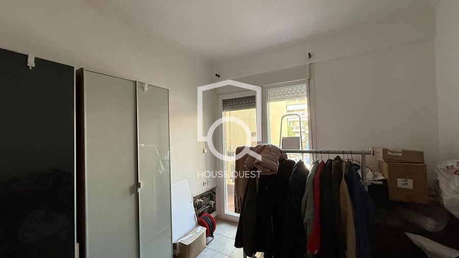 Photo 325223509