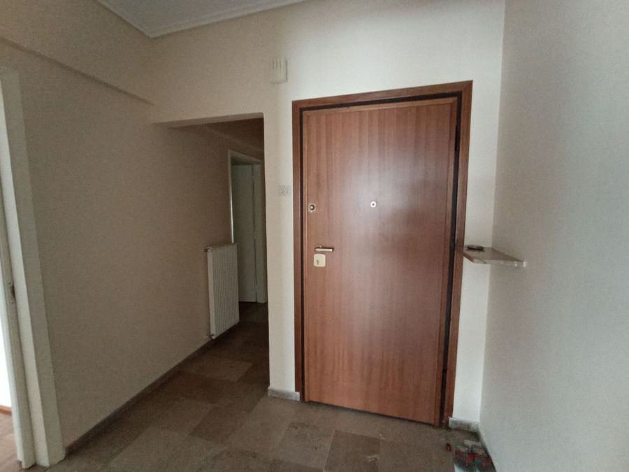 Photo 325240627