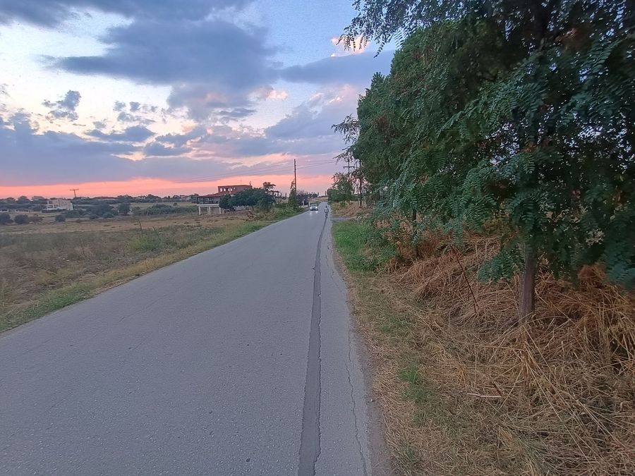 Photo 325327705
