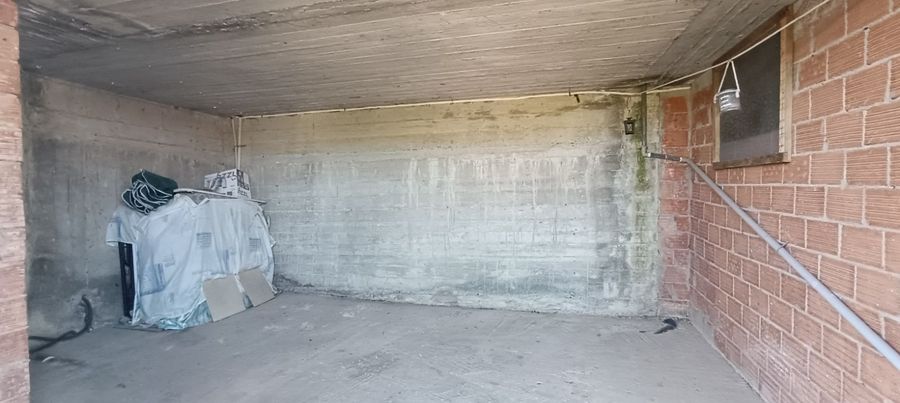Photo 325424320