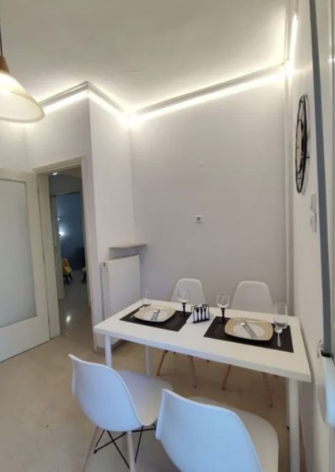 Photo 325448734