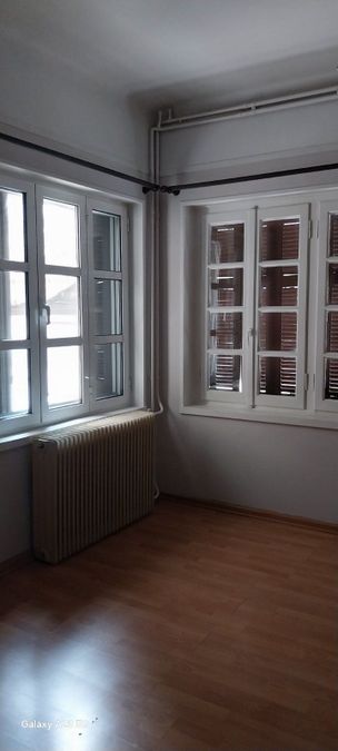 Photo 325534450