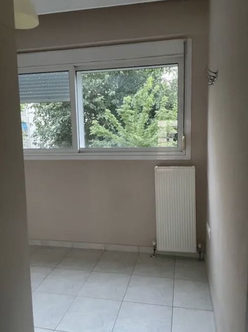 Photo 325652026