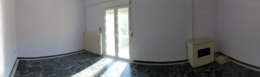 Photo 325728730