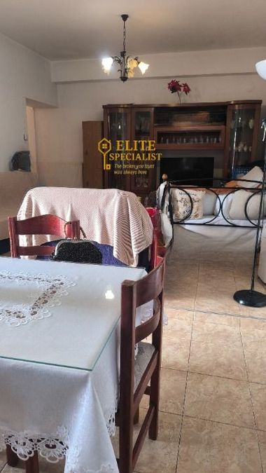 Photo 325887946