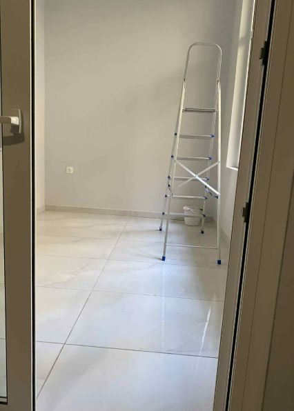 Photo 326271199