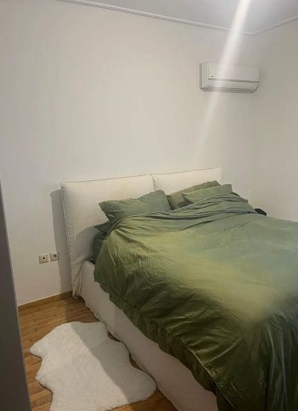 Photo 326537689