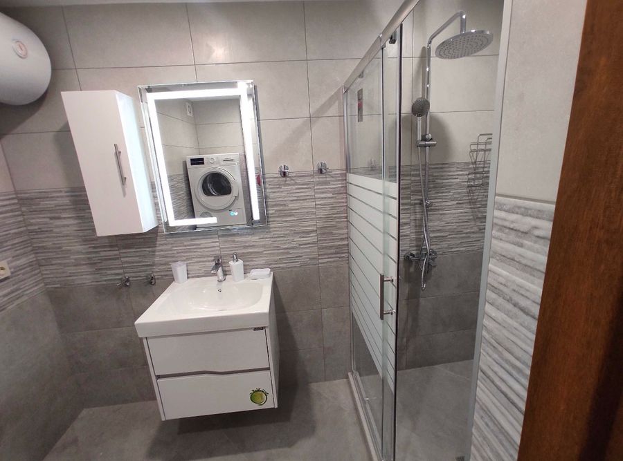 Снимка 326836597