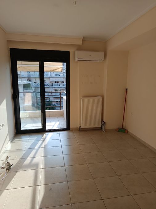 Photo 326937235