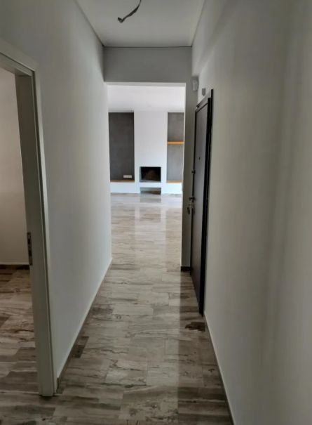 Photo 327030451
