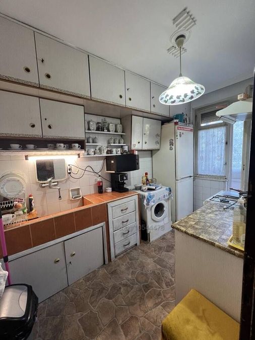 Снимка 327105205