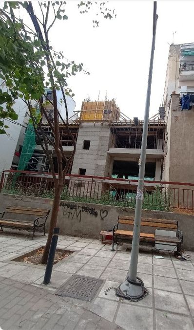 Photo 327291097
