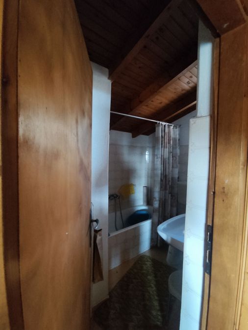 Photo 327303982