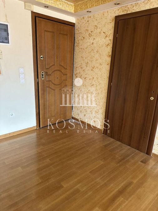 Photo 327508318