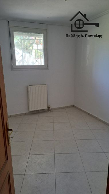 Photo 327527665