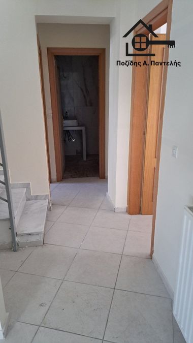 Photo 327527686