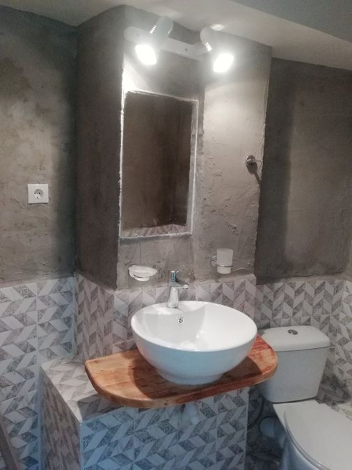 Photo 327541456