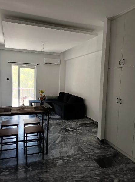Photo 327622972