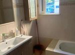 Photo 327623233