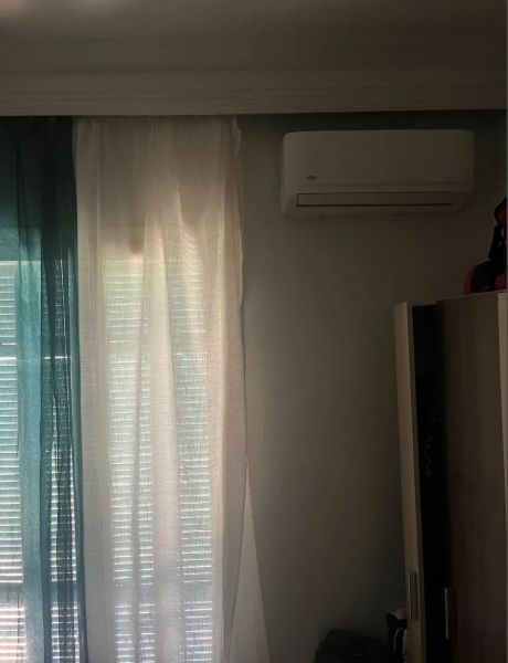 Photo 327636253