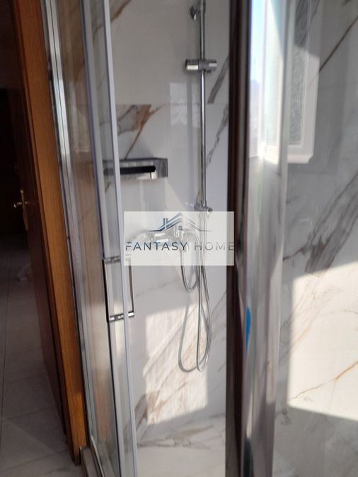 Photo 327733387