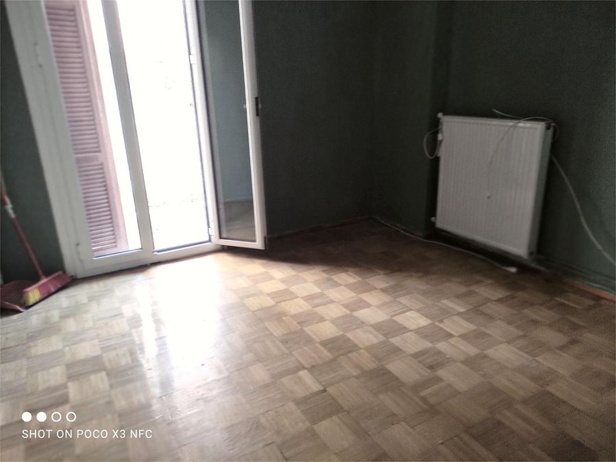 Photo 327839749