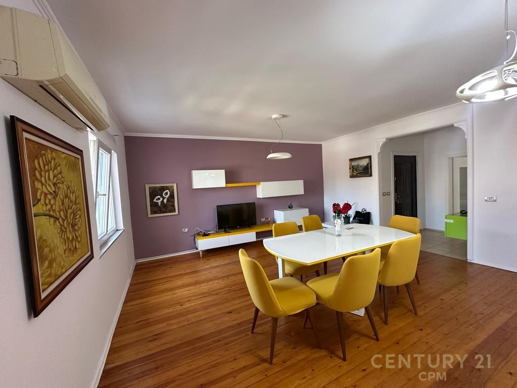 Apartament me qira Rr. e Kosovarëve