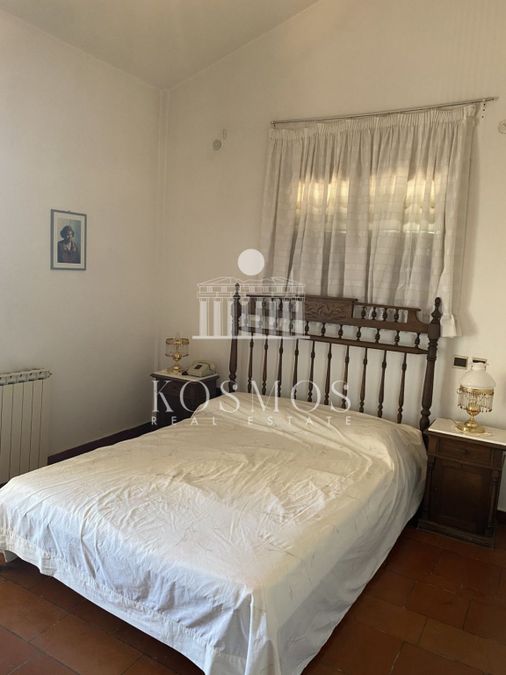 Photo 327934846