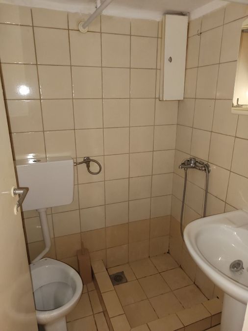 Photo 327973768