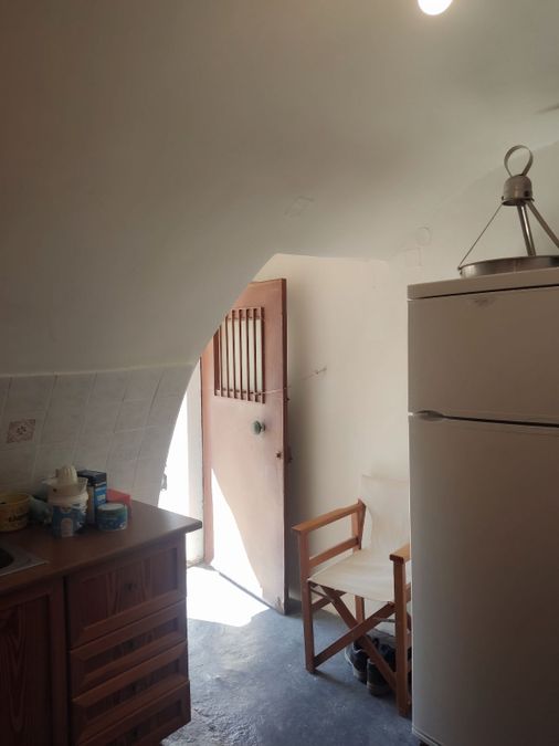 Photo 328239775